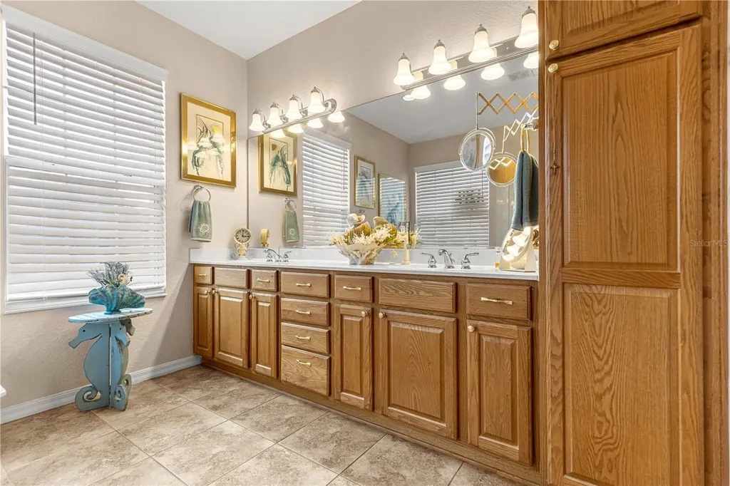9687 SE 137th Street Road Summerfield FL 34491