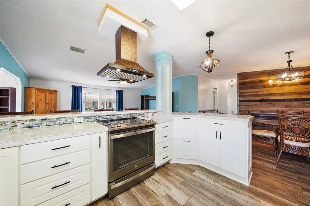 8102 Marie Lane Ellenton FL 34222