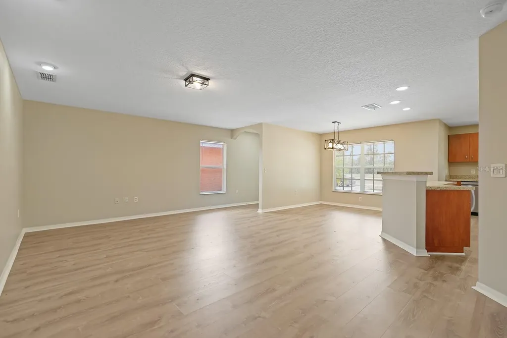 2106 Pleasant View Avenue Ruskin FL 33570