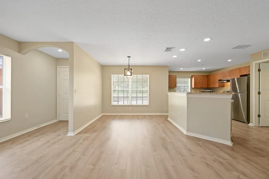 2106 Pleasant View Avenue Ruskin FL 33570