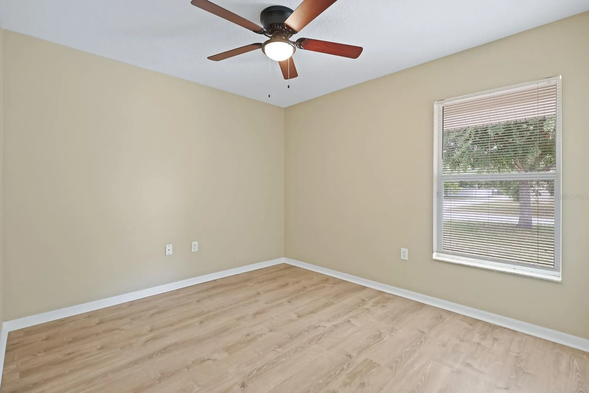 2106 Pleasant View Avenue Ruskin FL 33570