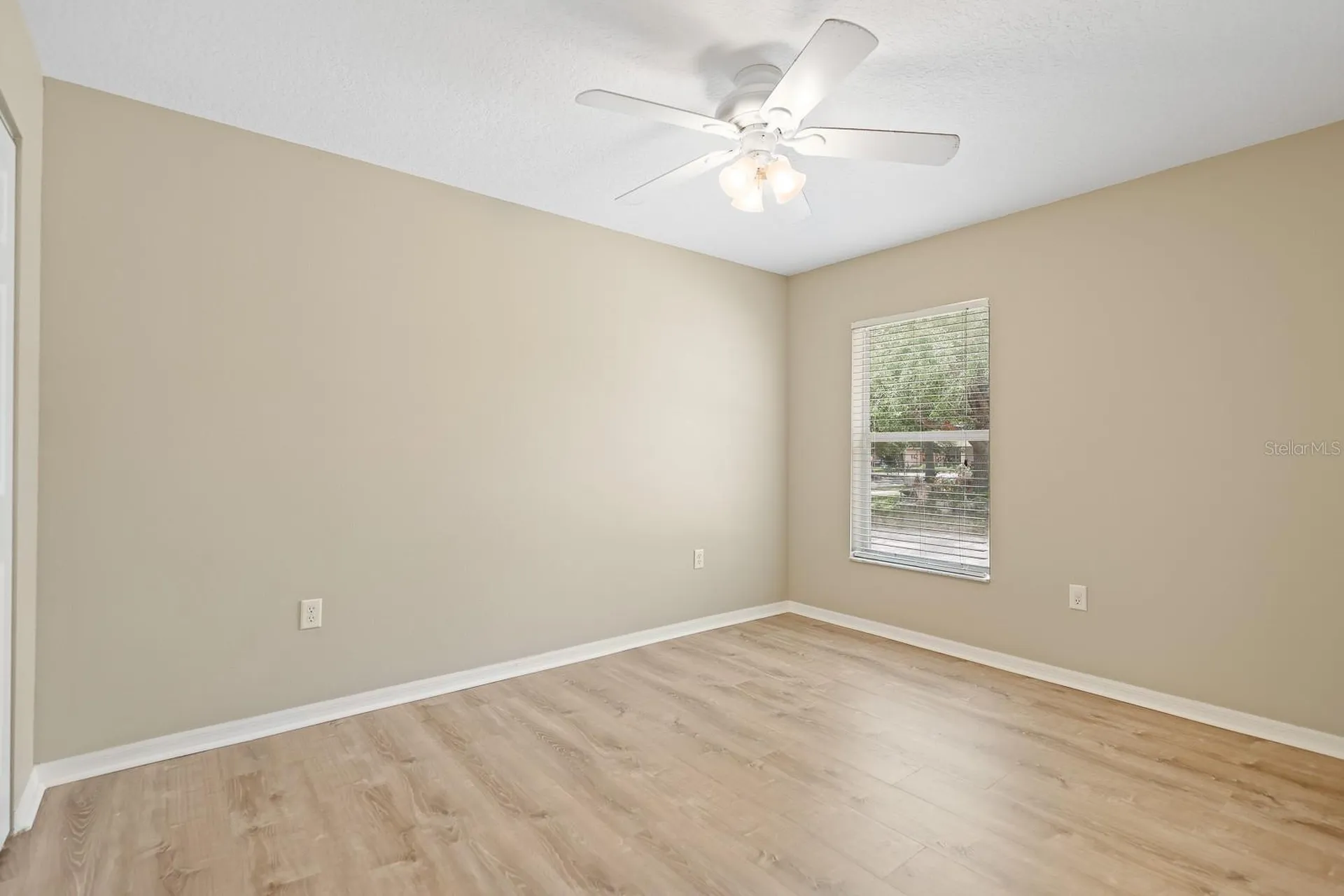 2106 Pleasant View Avenue Ruskin FL 33570