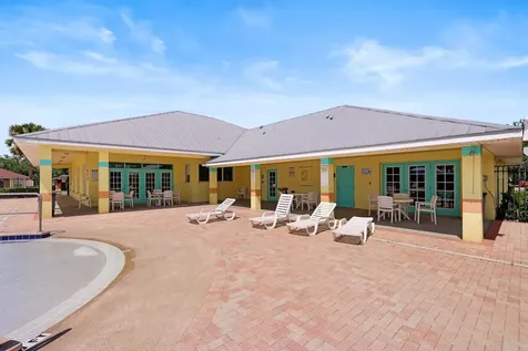 2106 Pleasant View Avenue Ruskin FL 33570