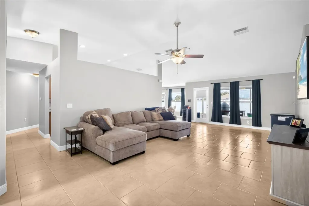 1417 NW 16th Place Cape Coral FL 33993