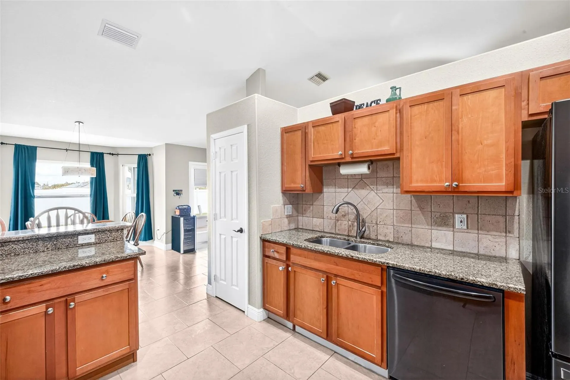 1417 NW 16th Place Cape Coral FL 33993