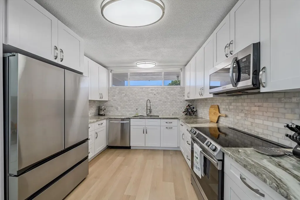 100 Sands Point Road Longboat Key FL 34228