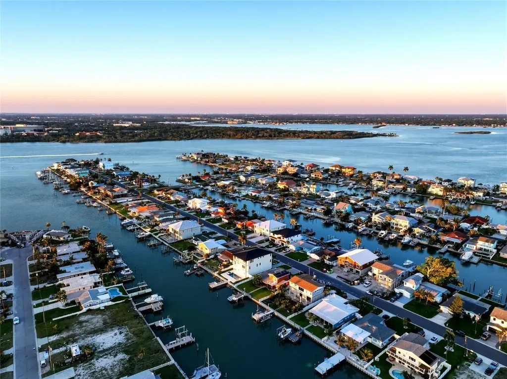 534 Crystal Drive Madeira Beach FL 33708