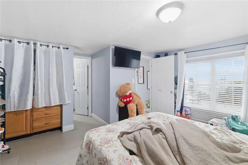 1309 W Arctic Street Tampa FL 33604