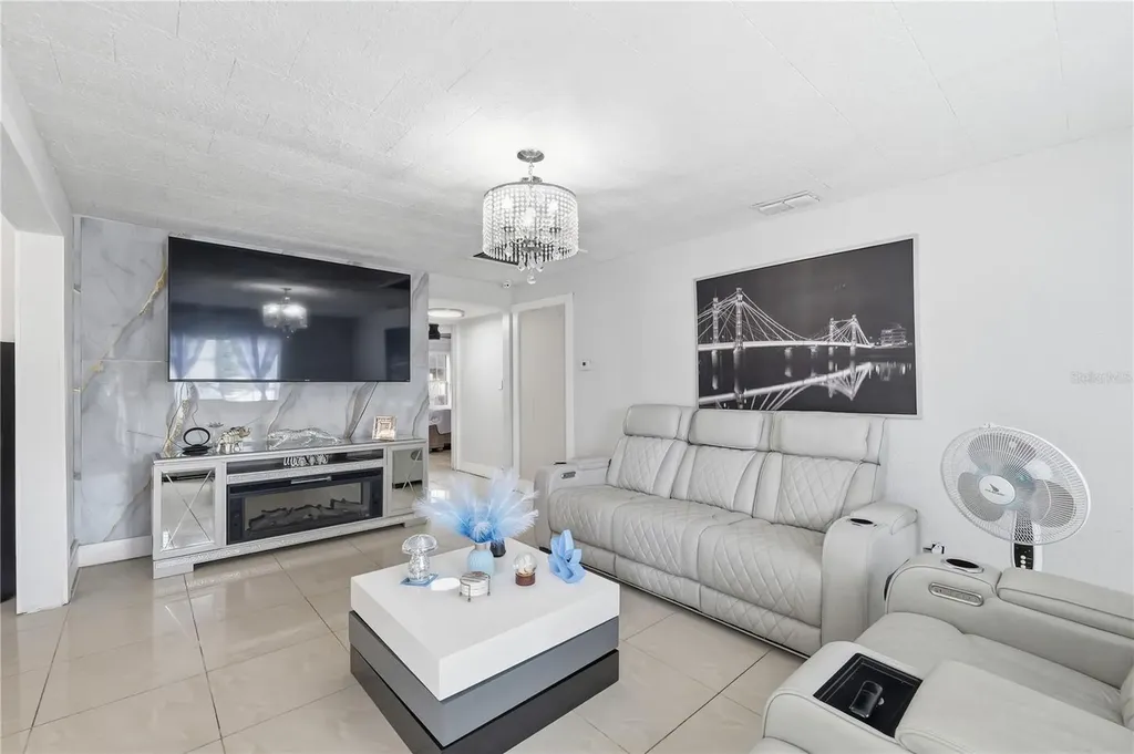 1309 W Arctic Street Tampa FL 33604