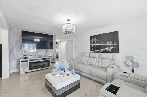 1309 W Arctic Street Tampa FL 33604