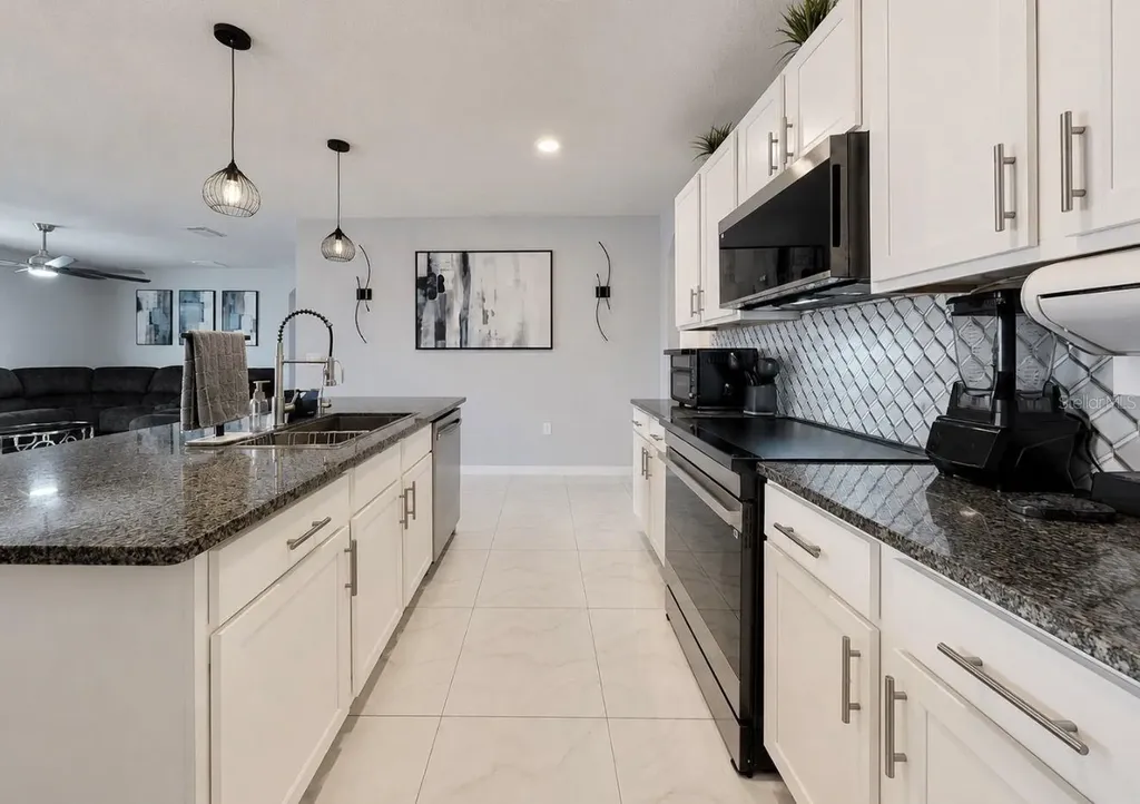 13912 Smiling Daisy Place Riverview FL 33579