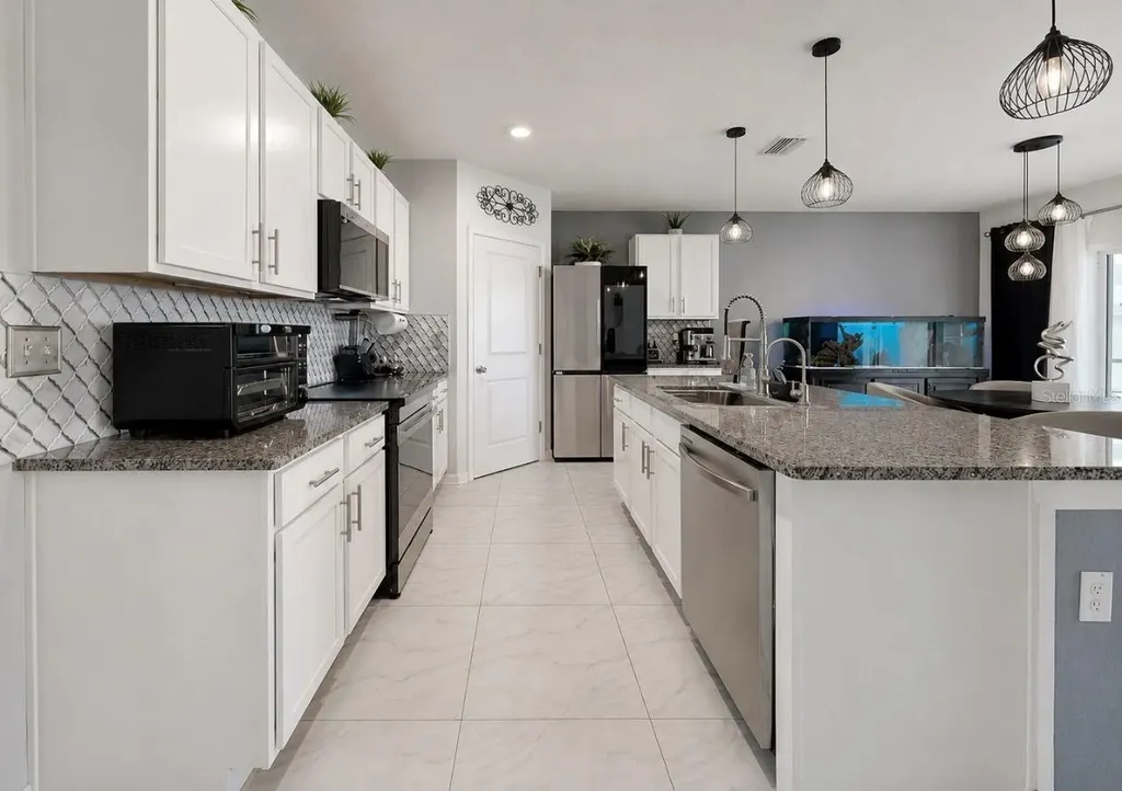 13912 Smiling Daisy Place Riverview FL 33579