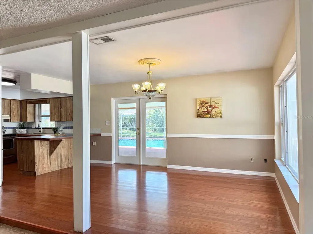 2523 Krueger Lane Tampa FL 33618