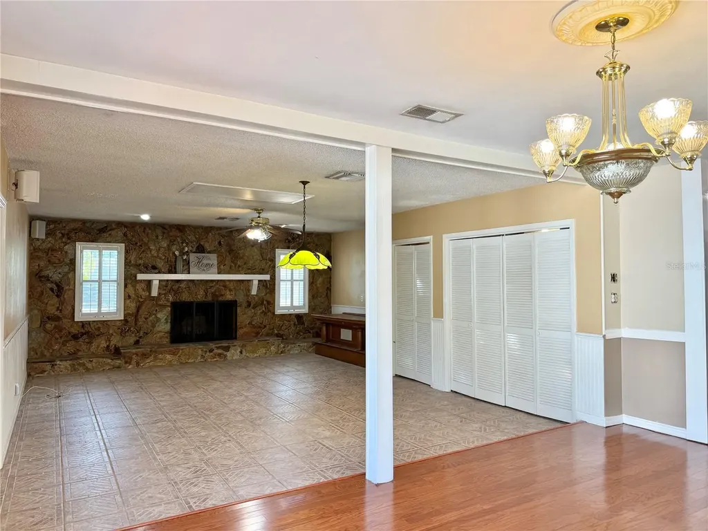 2523 Krueger Lane Tampa FL 33618
