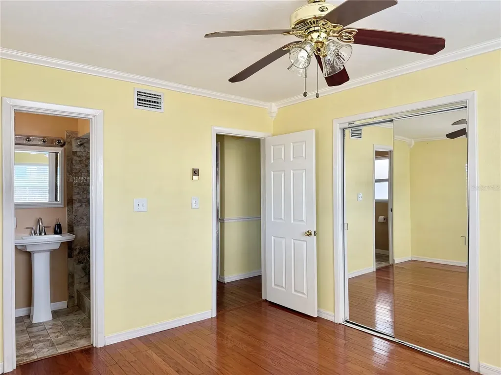 2523 Krueger Lane Tampa FL 33618