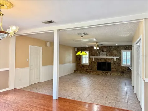 2523 Krueger Lane Tampa FL 33618