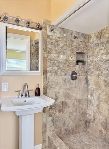2523 Krueger Lane Tampa FL 33618