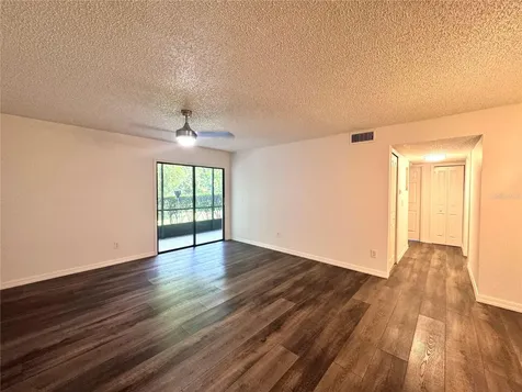 2452 Oak Park Way Orlando FL 32822