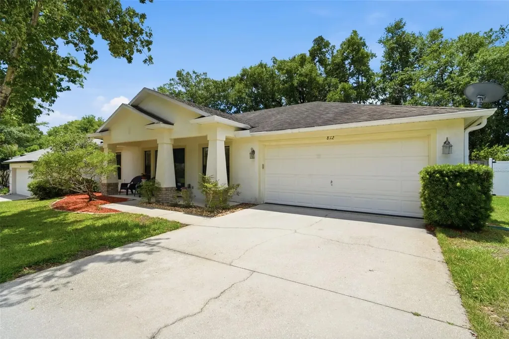 812 Benton Lake Drive S Deland FL 32724