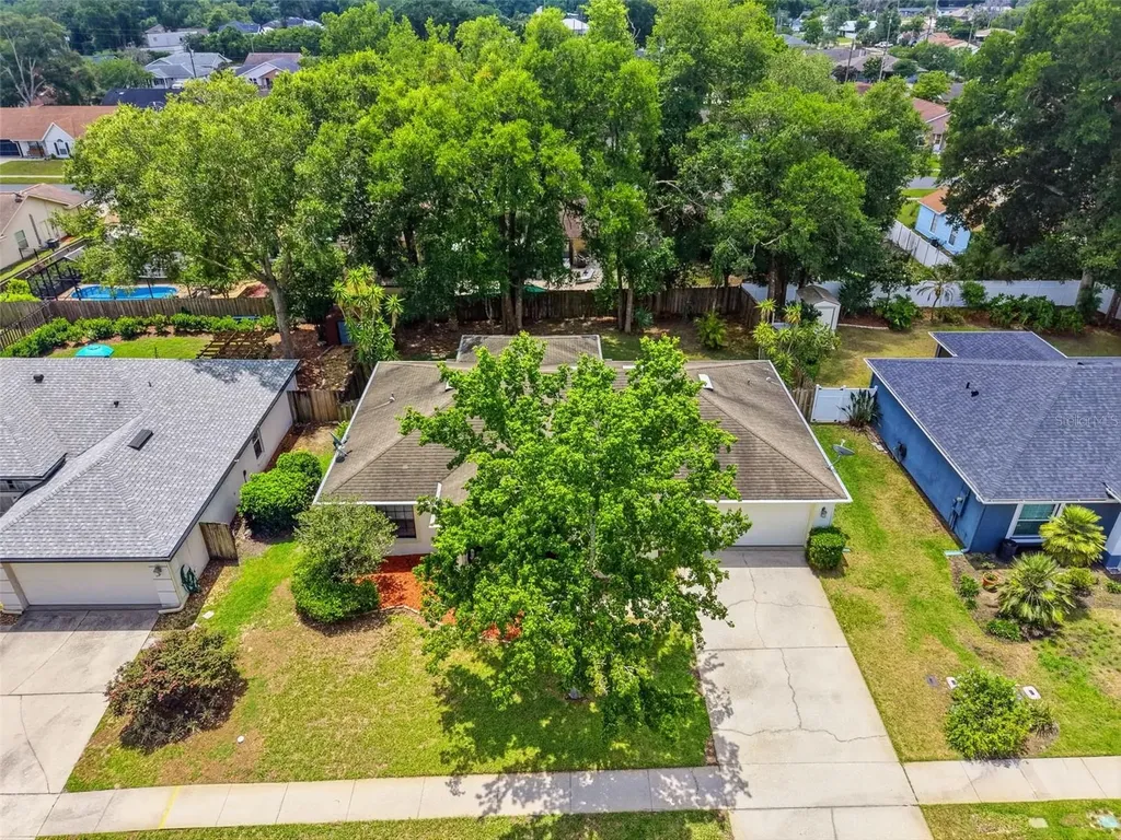 812 Benton Lake Drive S Deland FL 32724