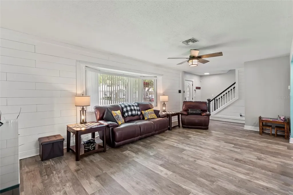 15437 Bedford Circle W Clearwater FL 33764