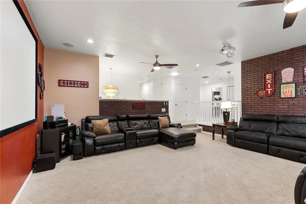 6932 Gray Catbird Loop Wesley Chapel FL 33545