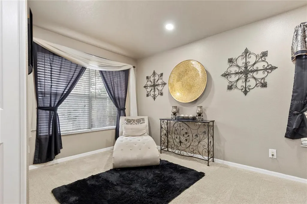 6932 Gray Catbird Loop Wesley Chapel FL 33545