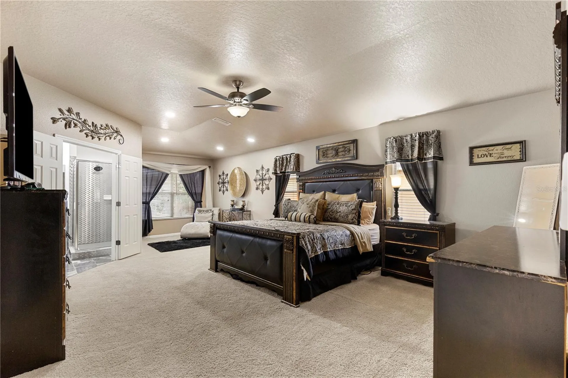 6932 Gray Catbird Loop Wesley Chapel FL 33545