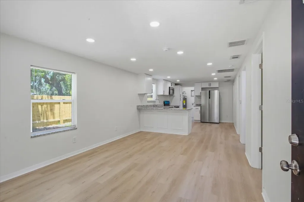 816 Woodland Avenue Leesburg FL 34748