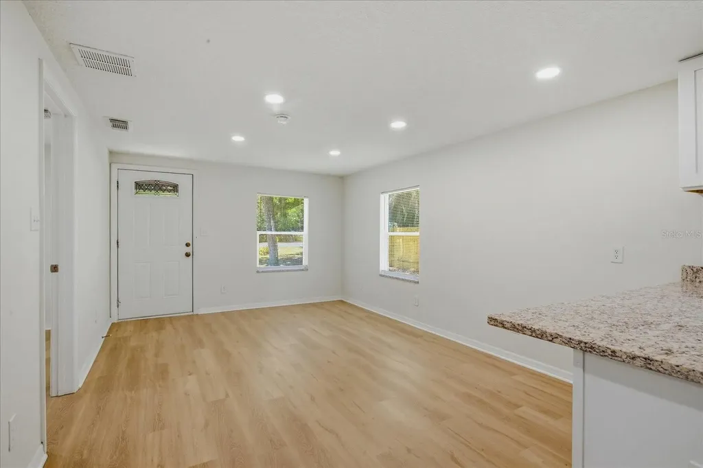 816 Woodland Avenue Leesburg FL 34748