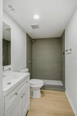 816 Woodland Avenue Leesburg FL 34748