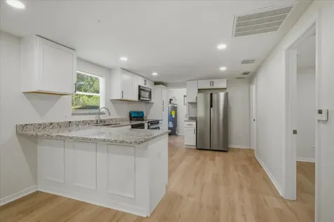 816 Woodland Avenue Leesburg FL 34748