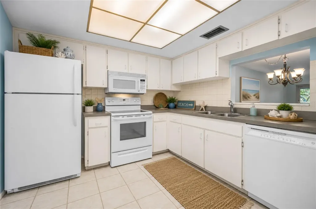 820 Patricia Avenue Dunedin FL 34698