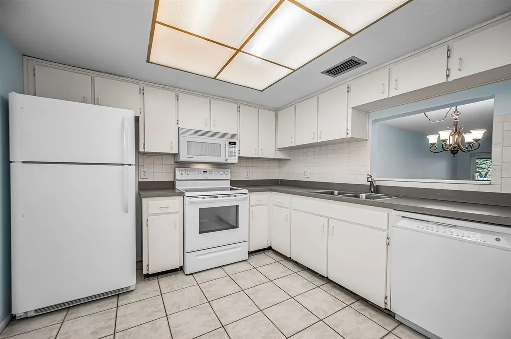 820 Patricia Avenue Dunedin FL 34698