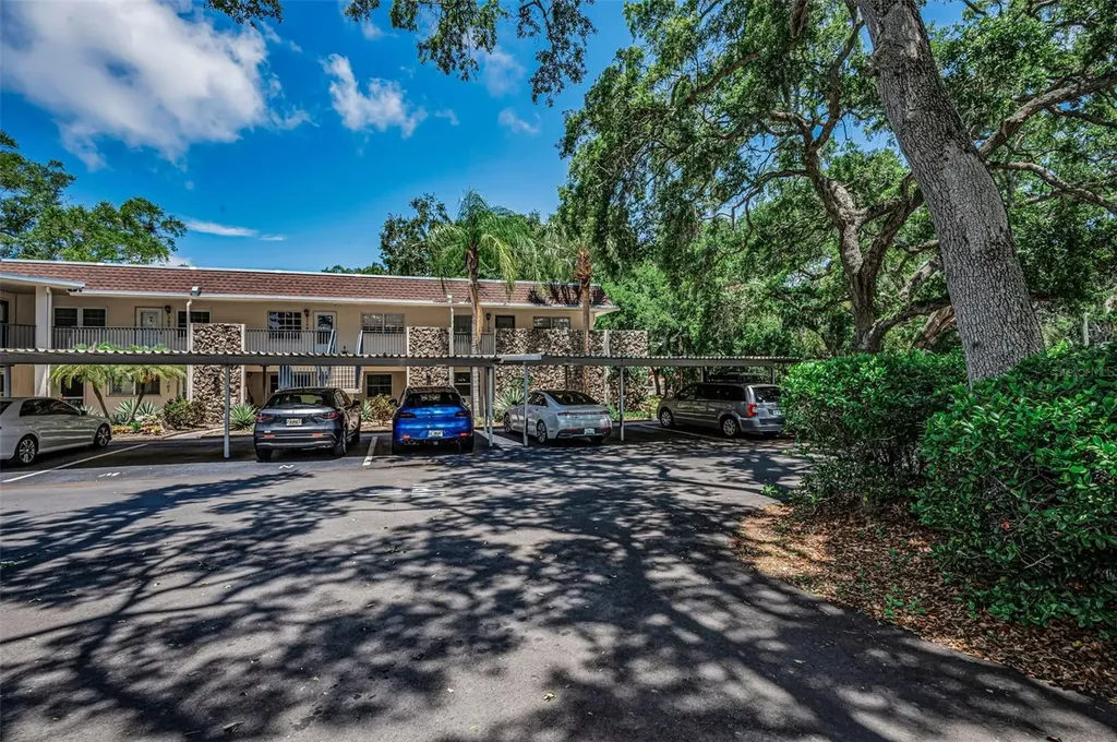 820 Patricia Avenue Dunedin FL 34698
