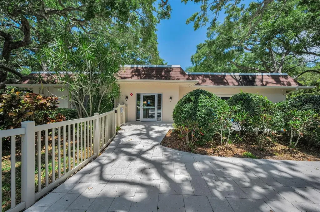 820 Patricia Avenue Dunedin FL 34698