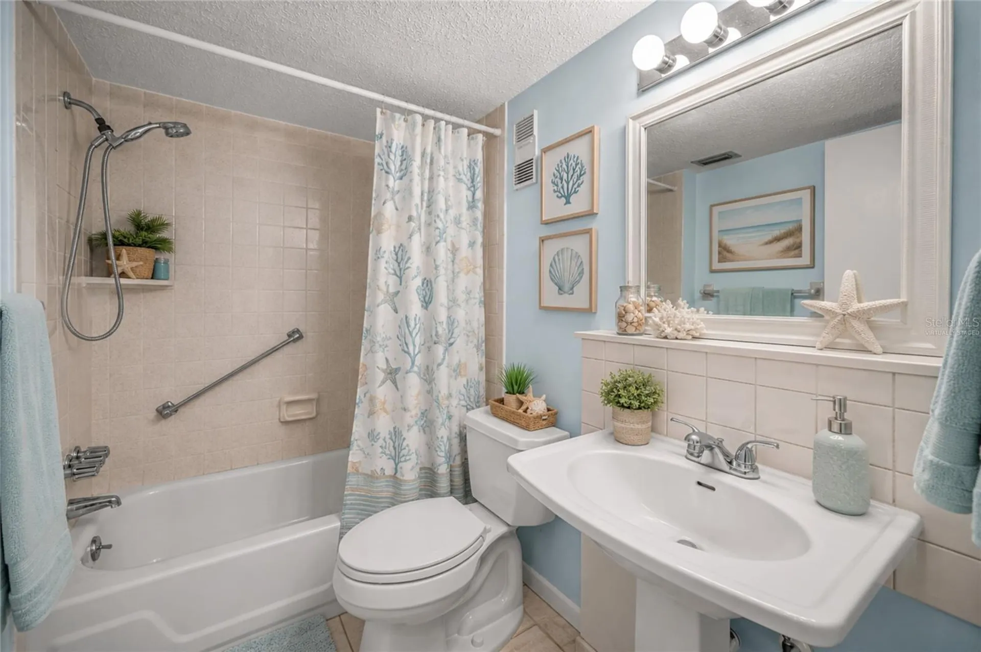 820 Patricia Avenue Dunedin FL 34698