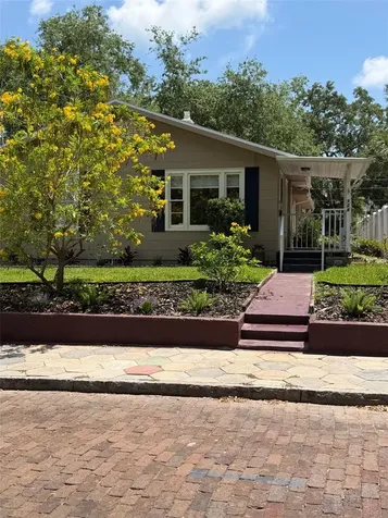 124 20TH Avenue N St Petersburg FL 33704