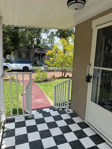 124 20TH Avenue N St Petersburg FL 33704