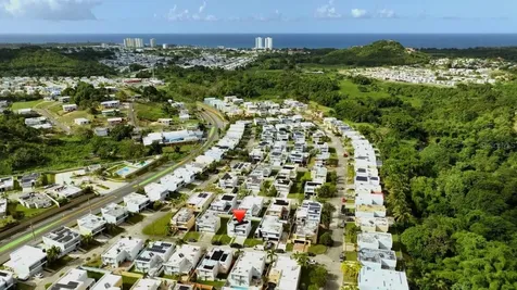 Calle Isleña Hacienda Paloma Luquillo PR 00773