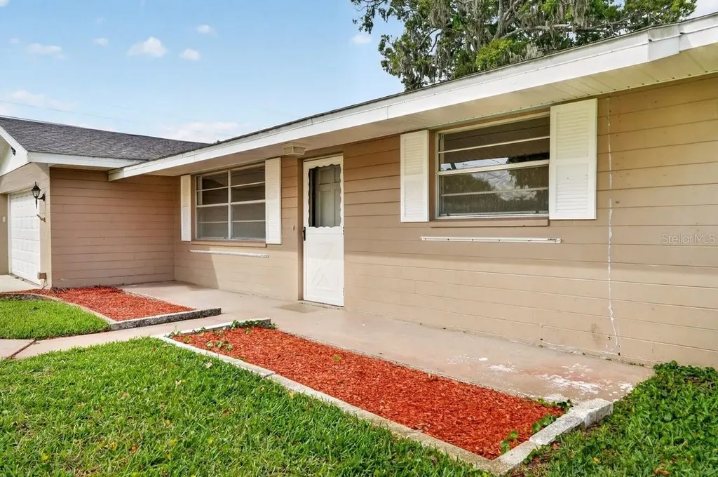 2342 Citrus Avenue South Daytona FL 32119
