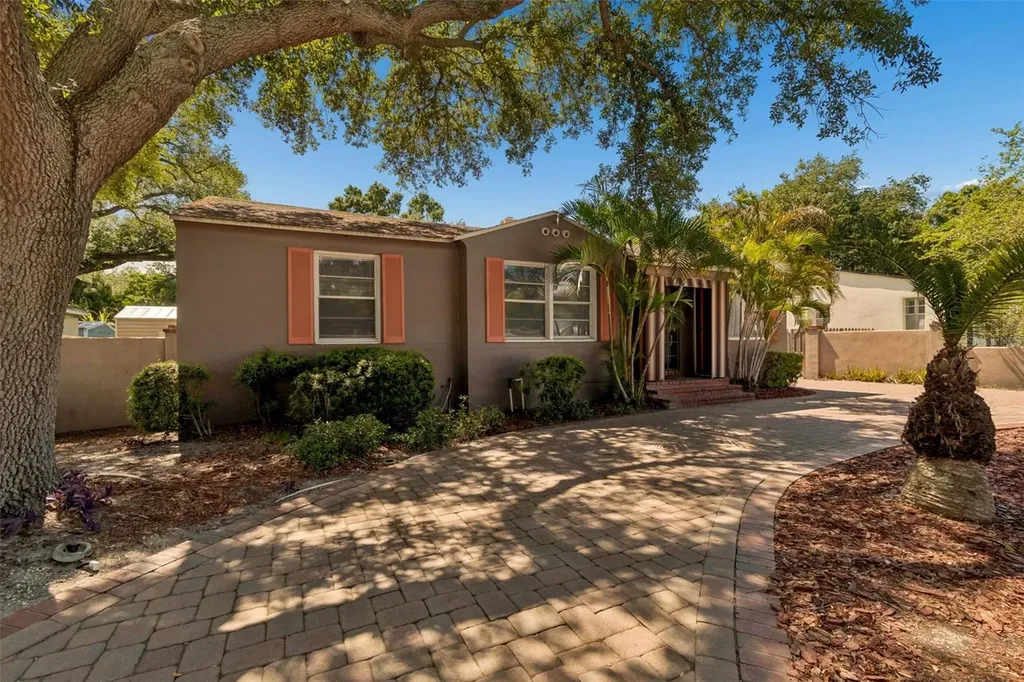 2805 S Manhattan Avenue Tampa FL 33629