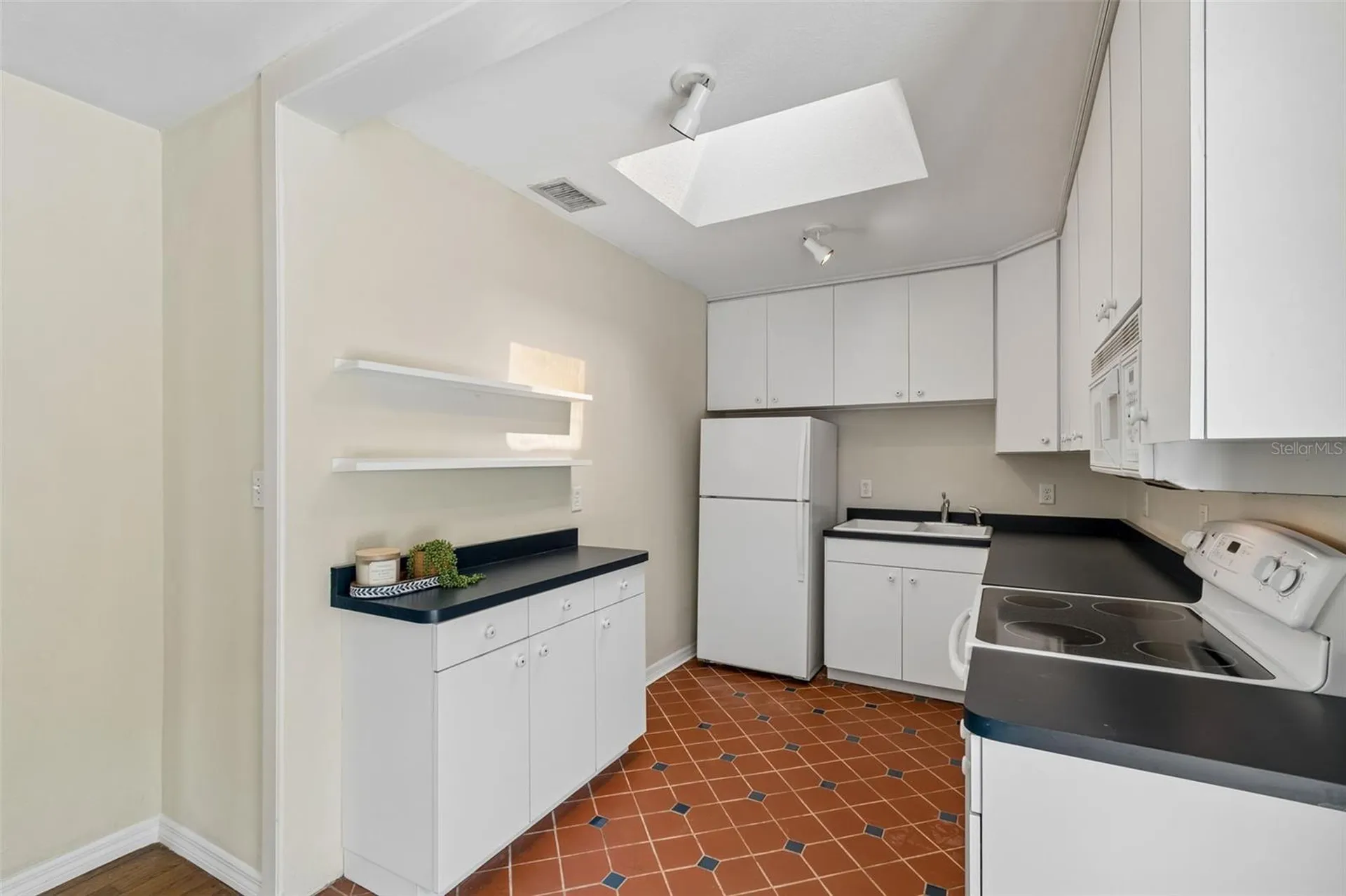 2805 S Manhattan Avenue Tampa FL 33629