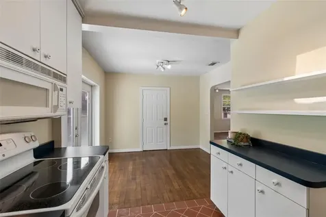 2805 S Manhattan Avenue Tampa FL 33629