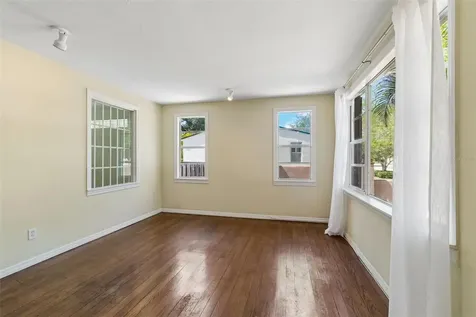 2805 S Manhattan Avenue Tampa FL 33629