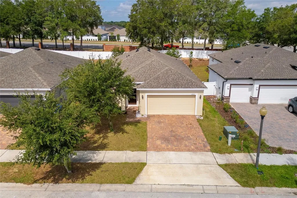 1209 Stratton Avenue Groveland FL 34736