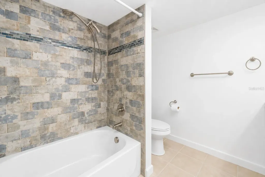 4160 35th Terrace S St Petersburg FL 33711