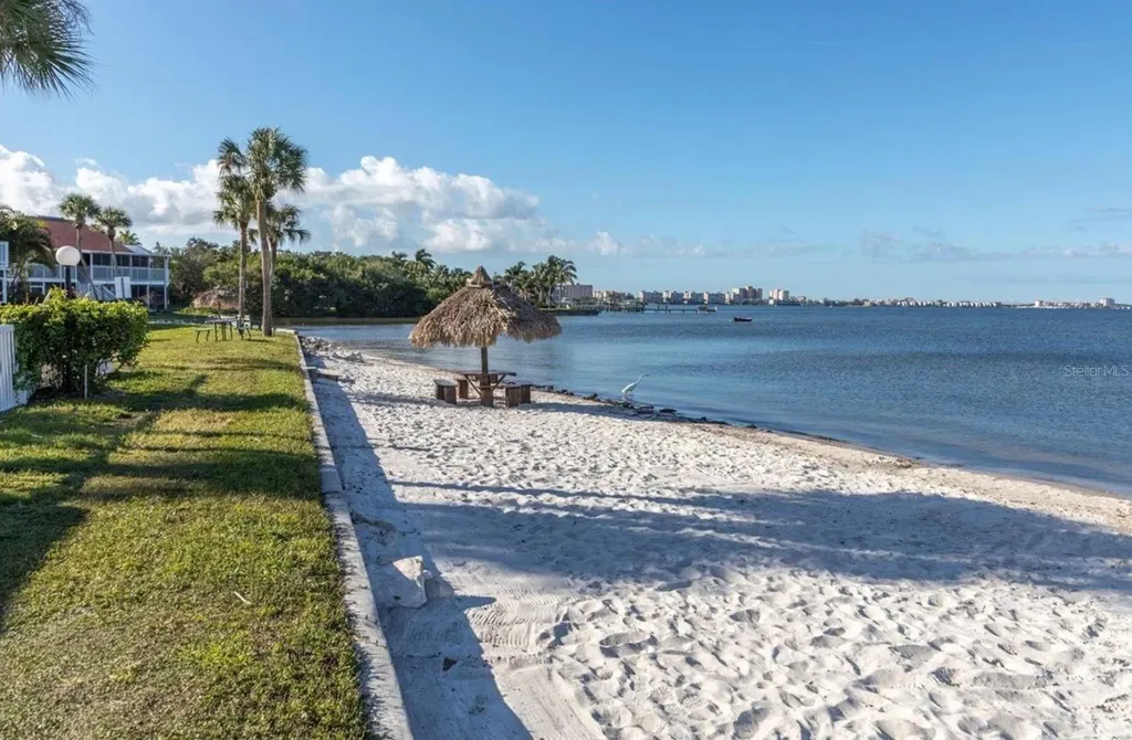 4160 35th Terrace S St Petersburg FL 33711