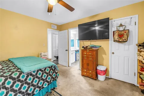 4160 35th Terrace S St Petersburg FL 33711