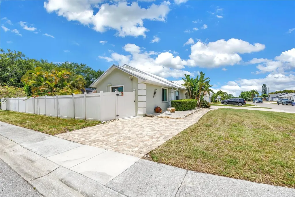 3514 69th Street W Bradenton FL 34209